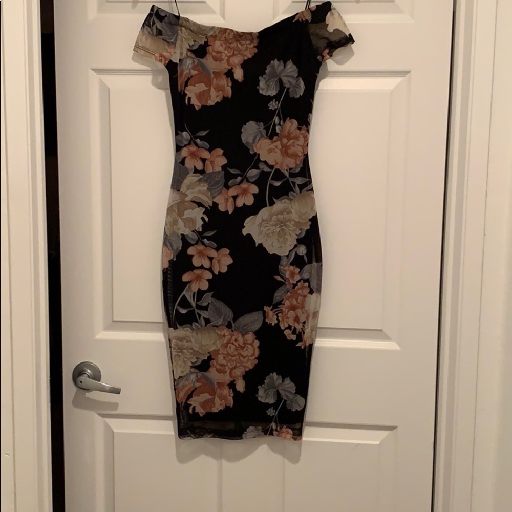 Off the shoulder bodycon dress